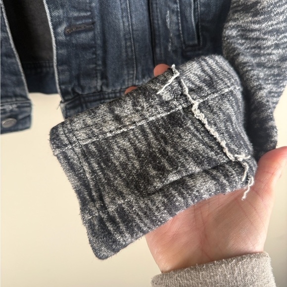 Free People Denim Jacket Blue Knit Sleeve Hooded Distressed Jean Women's XS - Picture 5 of 13